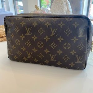 Louis Vuitton Trousse 28 Monogram